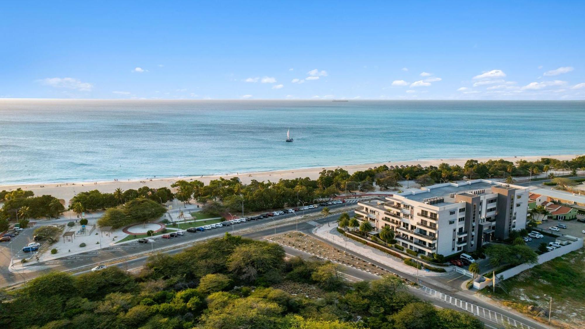 O Condominium Beachfront Residences, By Bocobay Aruba Palm Beach Dış mekan fotoğraf